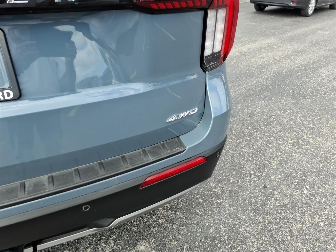 Ford Explorer  2025