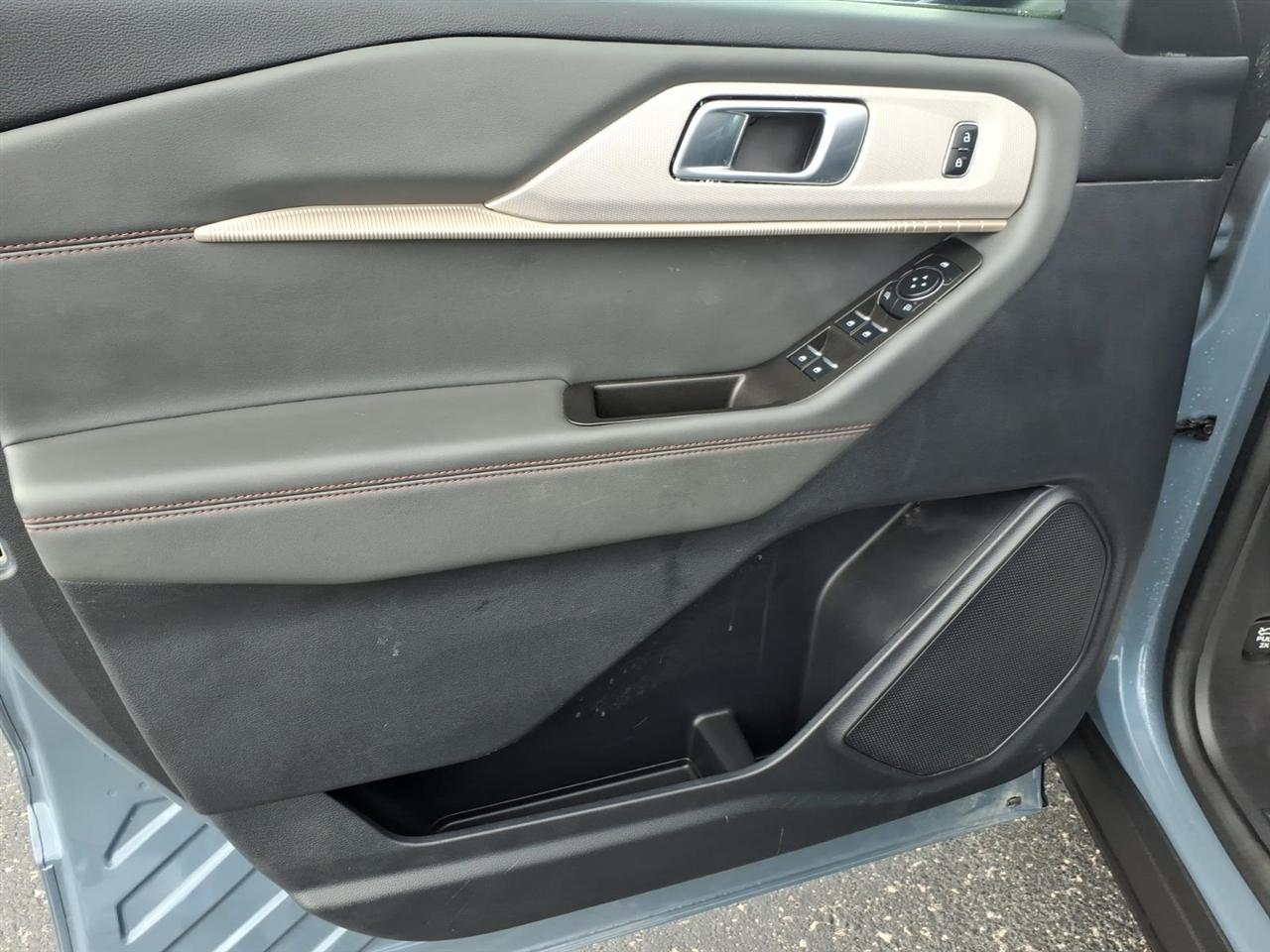 Ford Explorer  2025