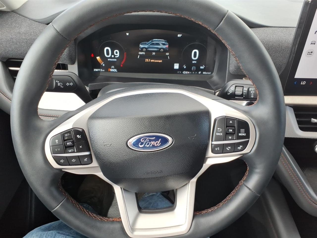 Ford Explorer  2025