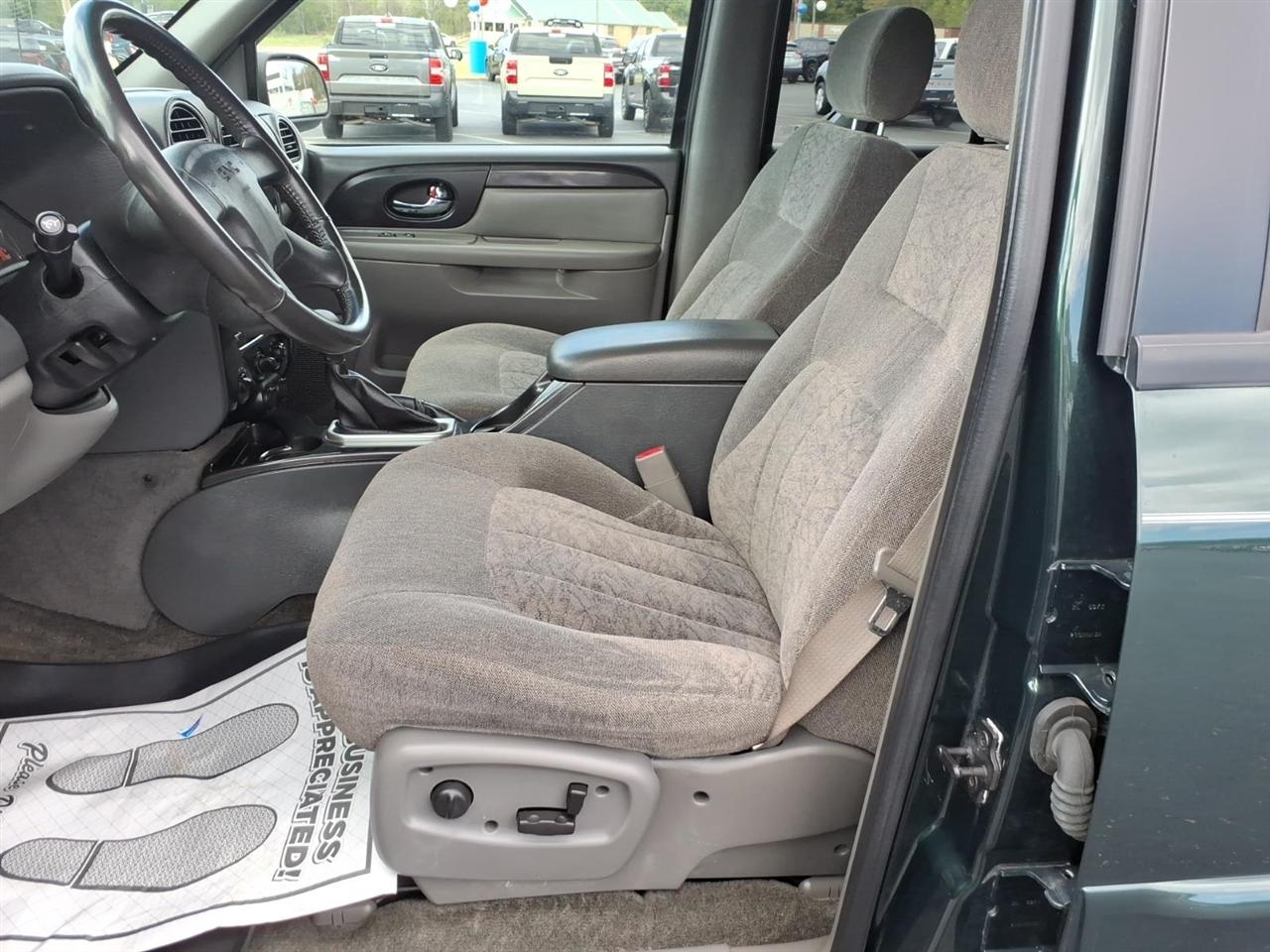 GMC Envoy  2004