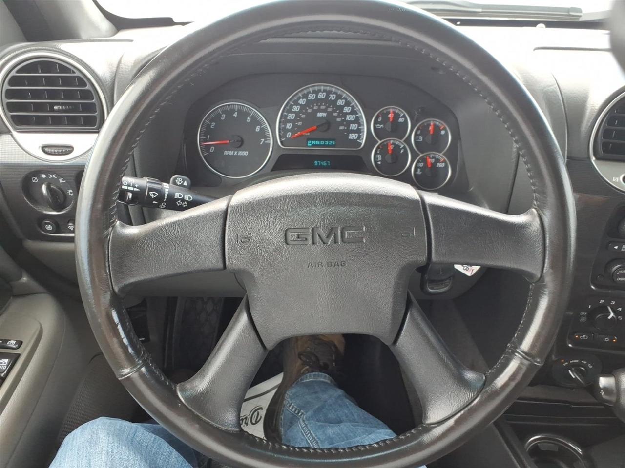 GMC Envoy  2004