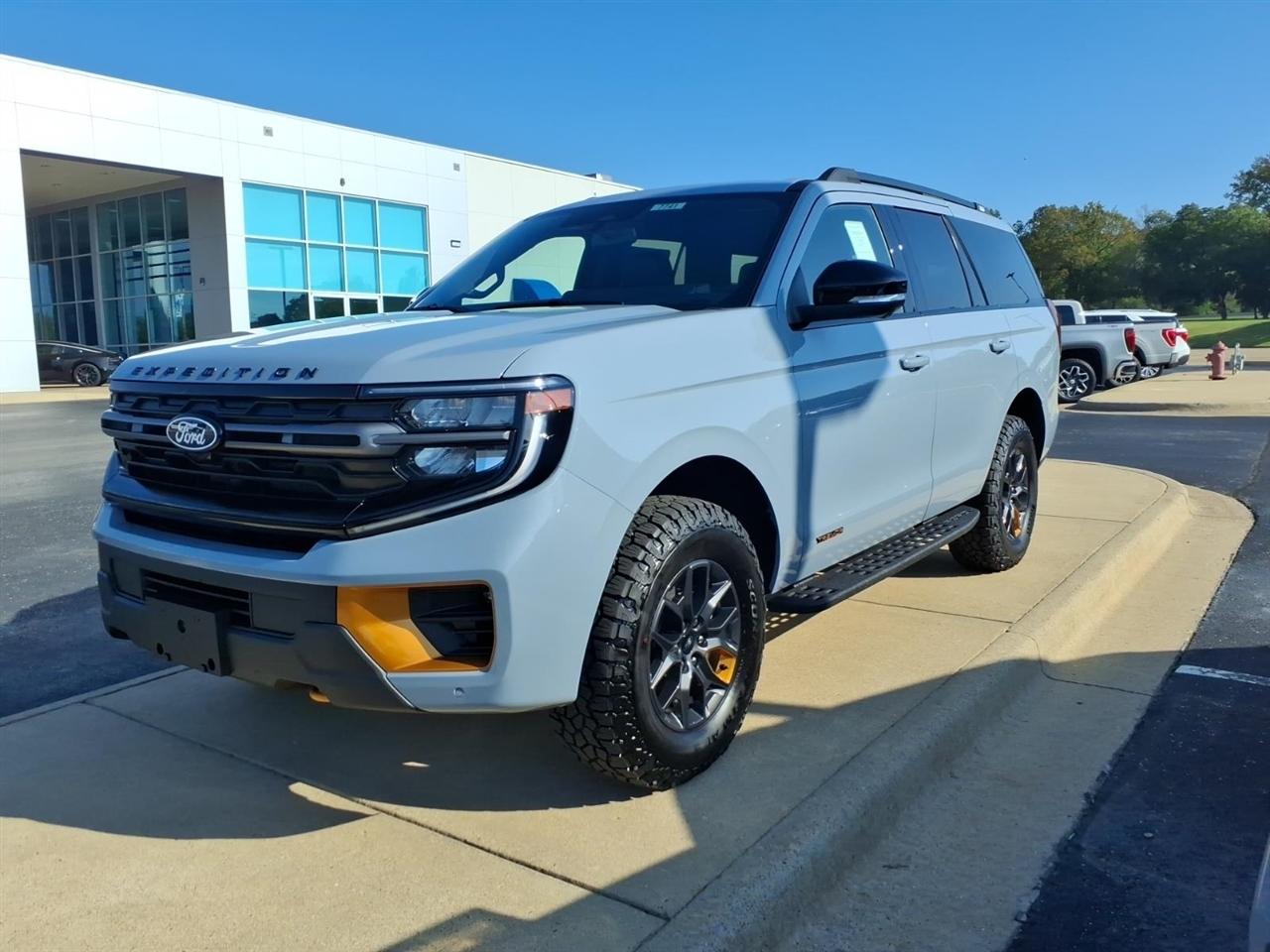 Ford Expedition  2027