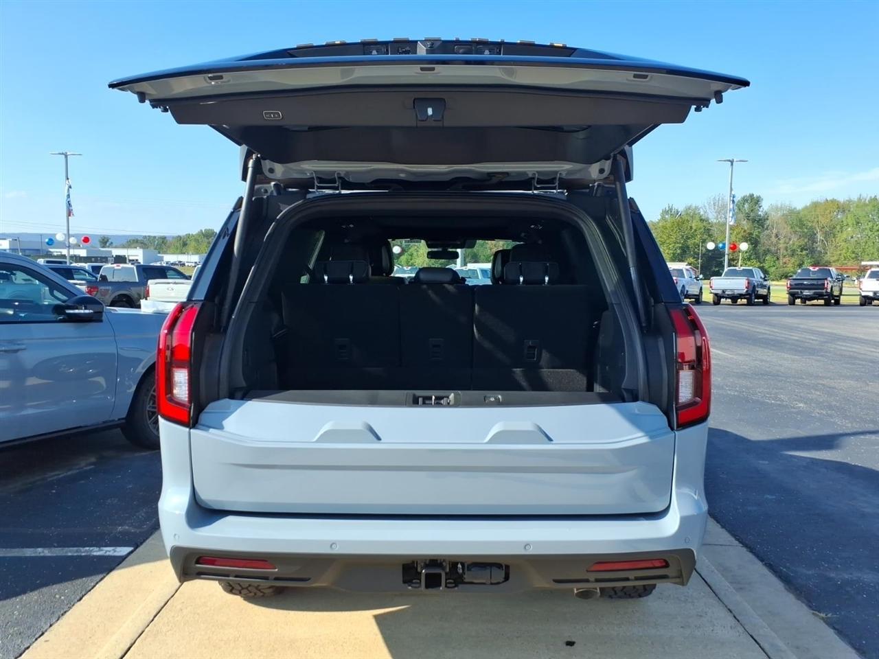Ford Expedition  2027