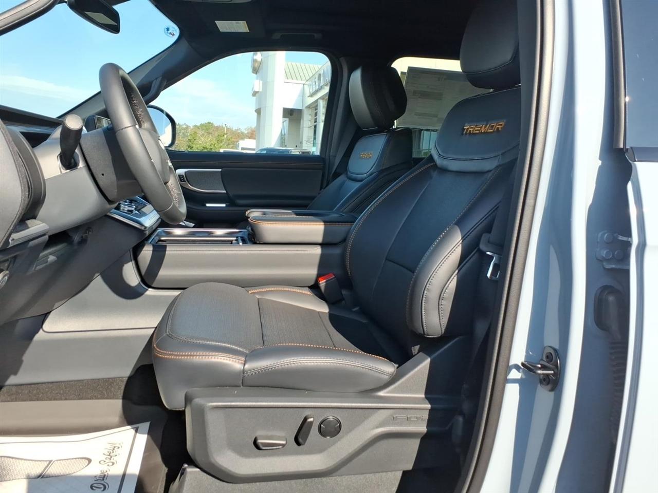 Ford Expedition  2027