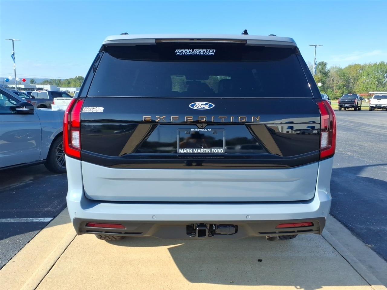 Ford Expedition  2027