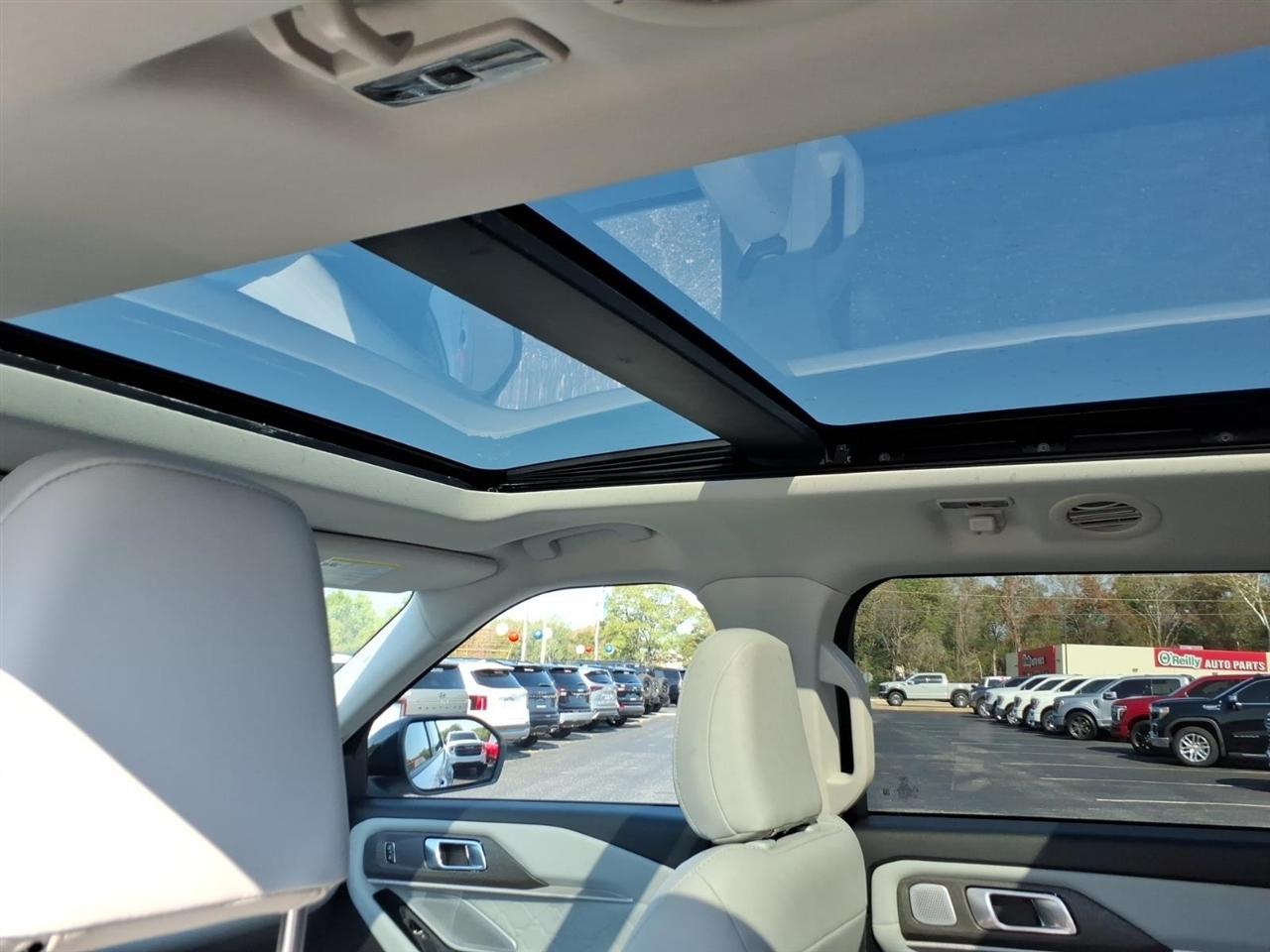 Ford Explorer  2025