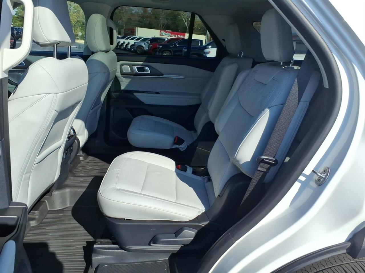 Ford Explorer  2025