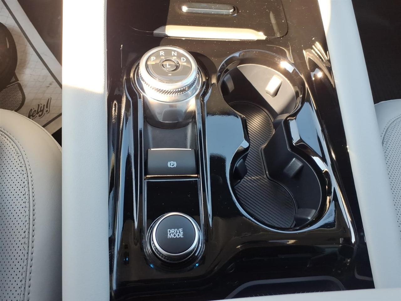Ford Explorer  2025