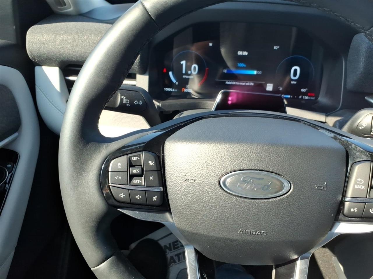 Ford Explorer  2025