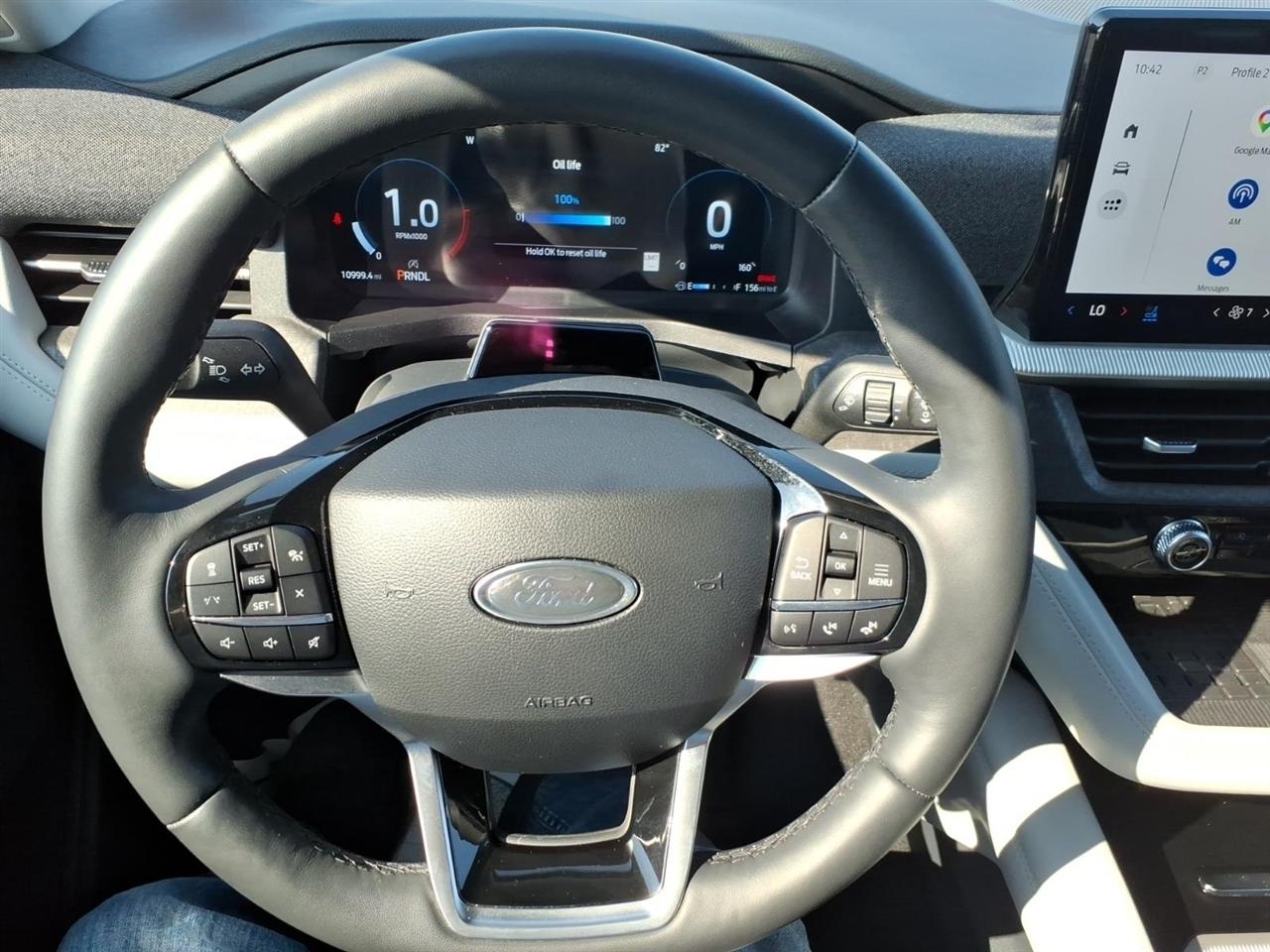 Ford Explorer  2025
