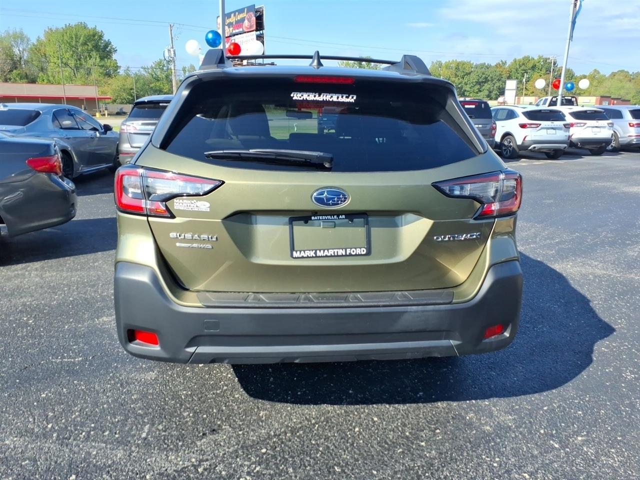 Subaru Outback  2023