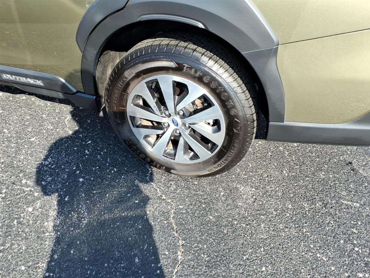 Subaru Outback  2023