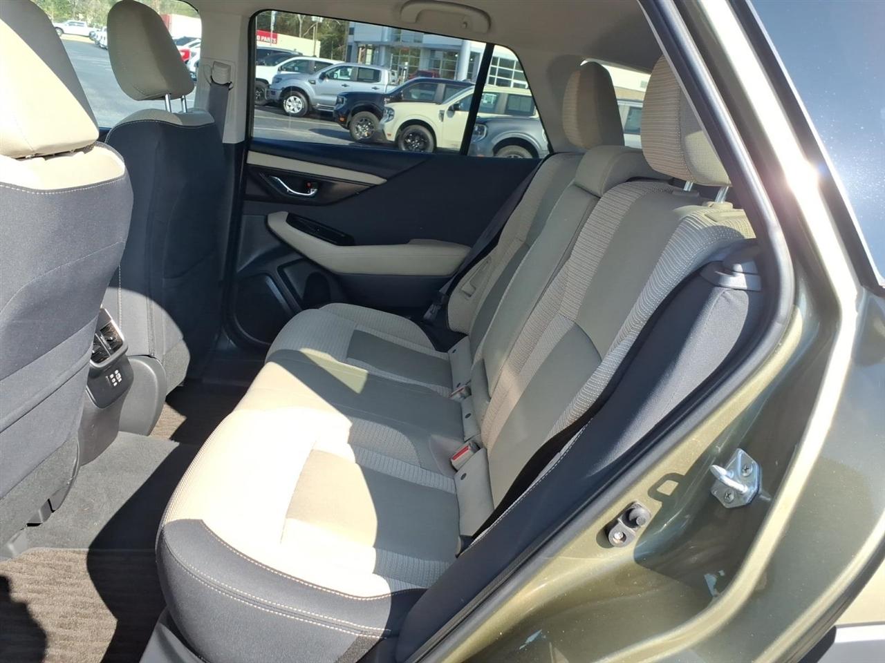 Subaru Outback  2023
