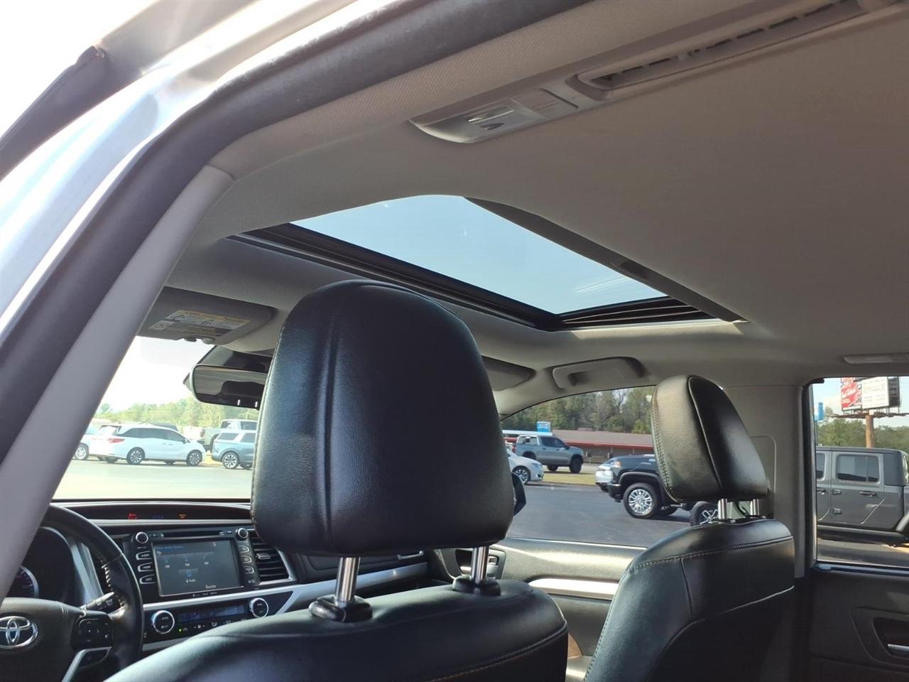 Toyota Highlander  2018