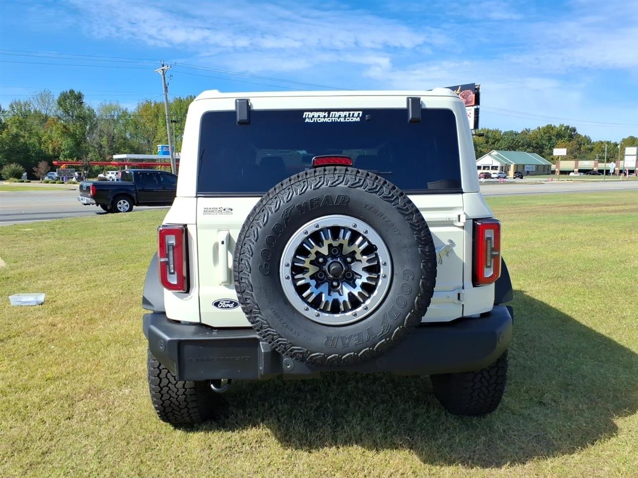 Ford Bronco  2026