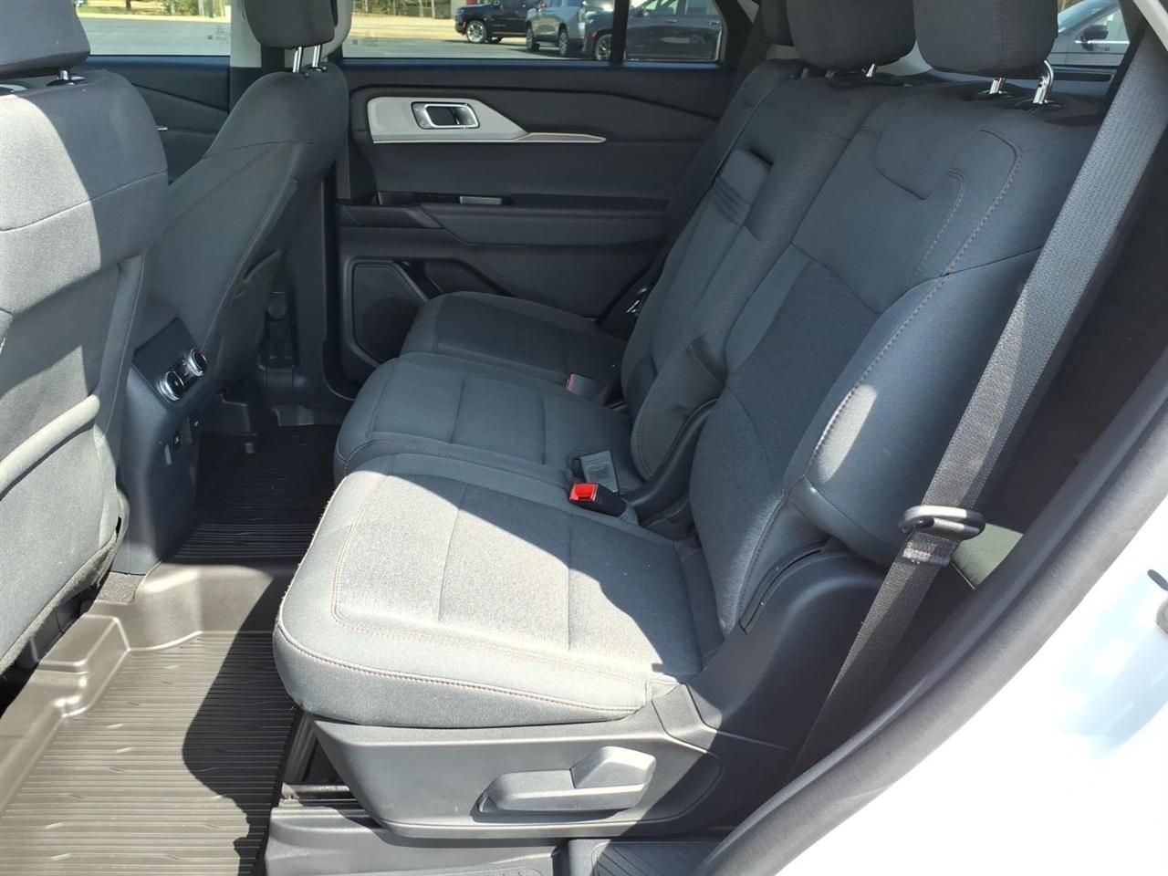 Ford Explorer  2025