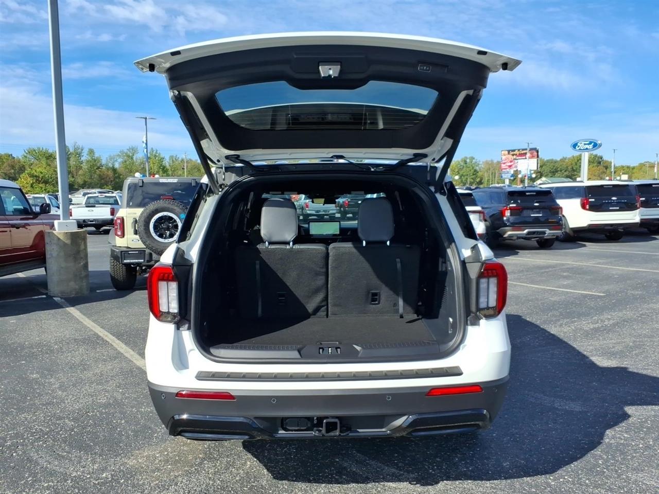 Ford Explorer  2027