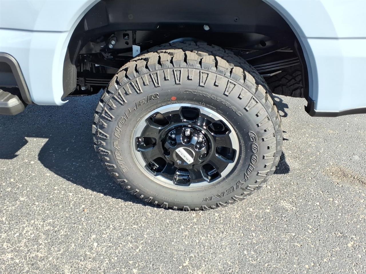 Ford Super Duty F-250 SRW  2027