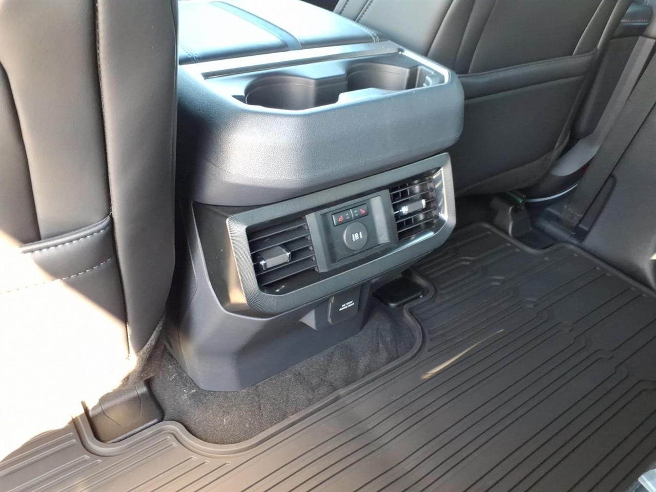 Ford Super Duty F-250 SRW  2027