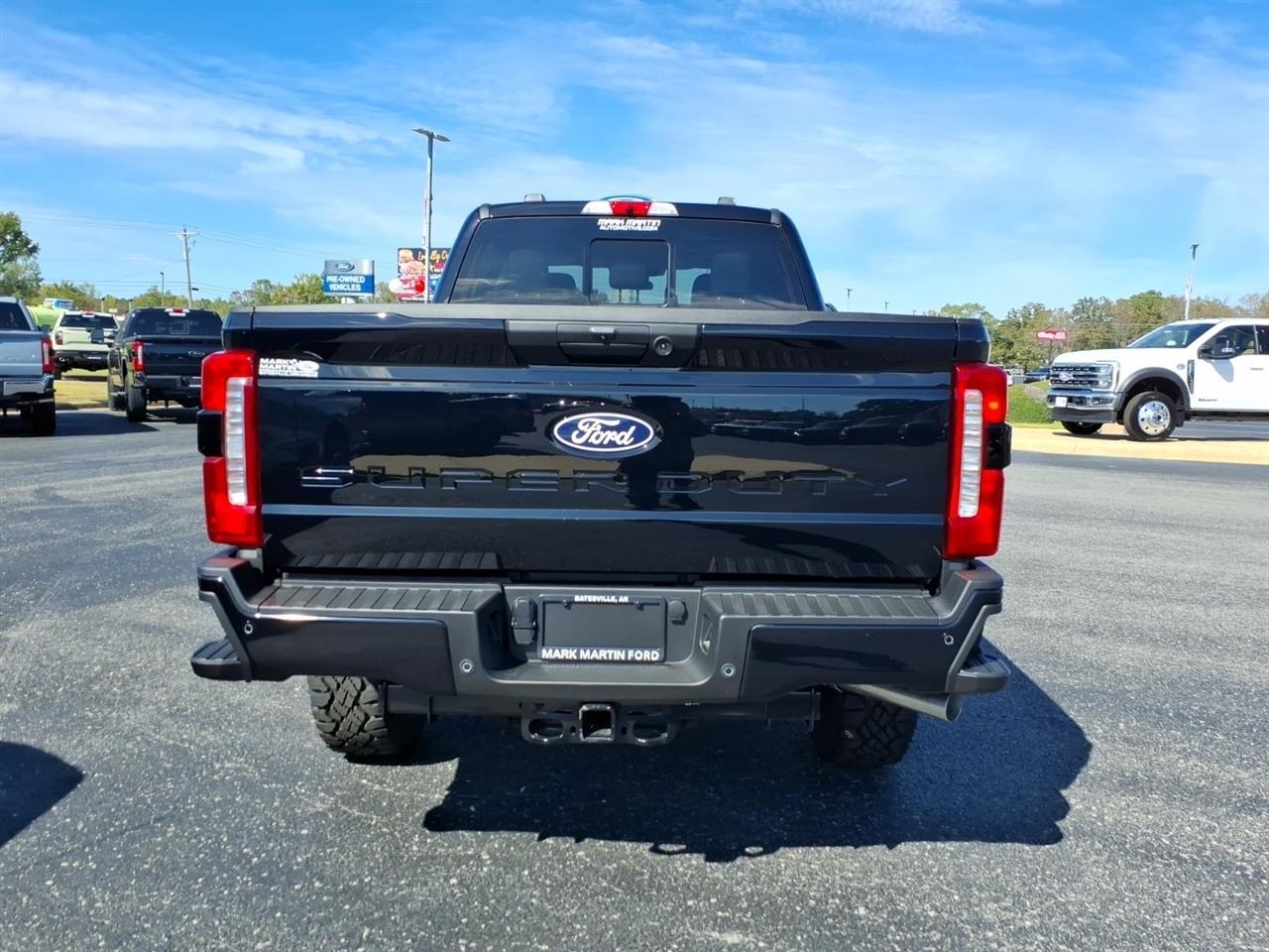 Ford Super Duty F-250 SRW  2027