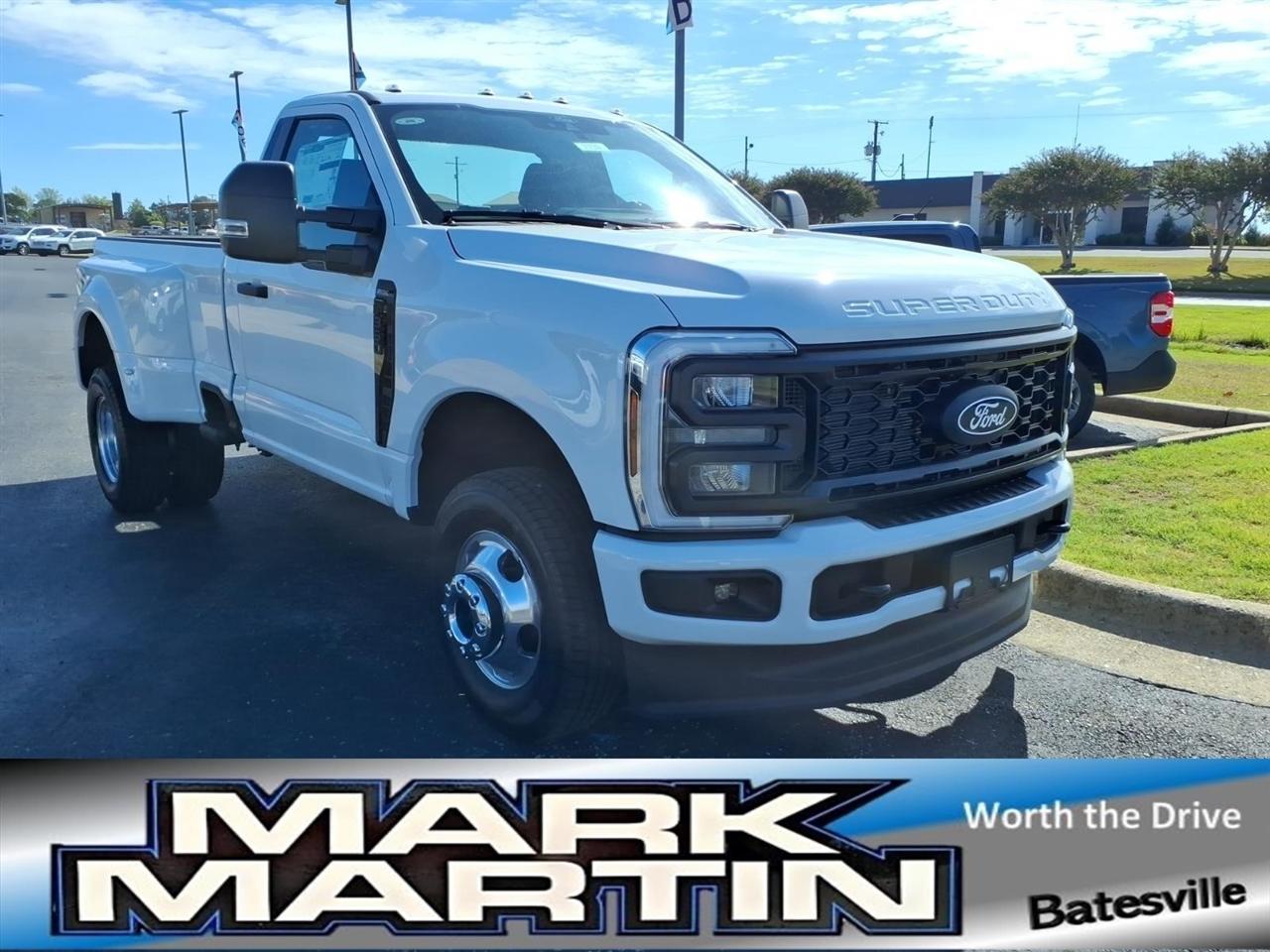 Ford Super Duty F-350 DRW  2027