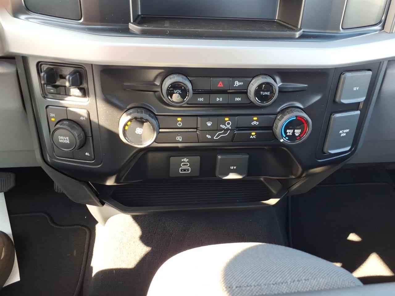 Ford Super Duty F-350 DRW  2027