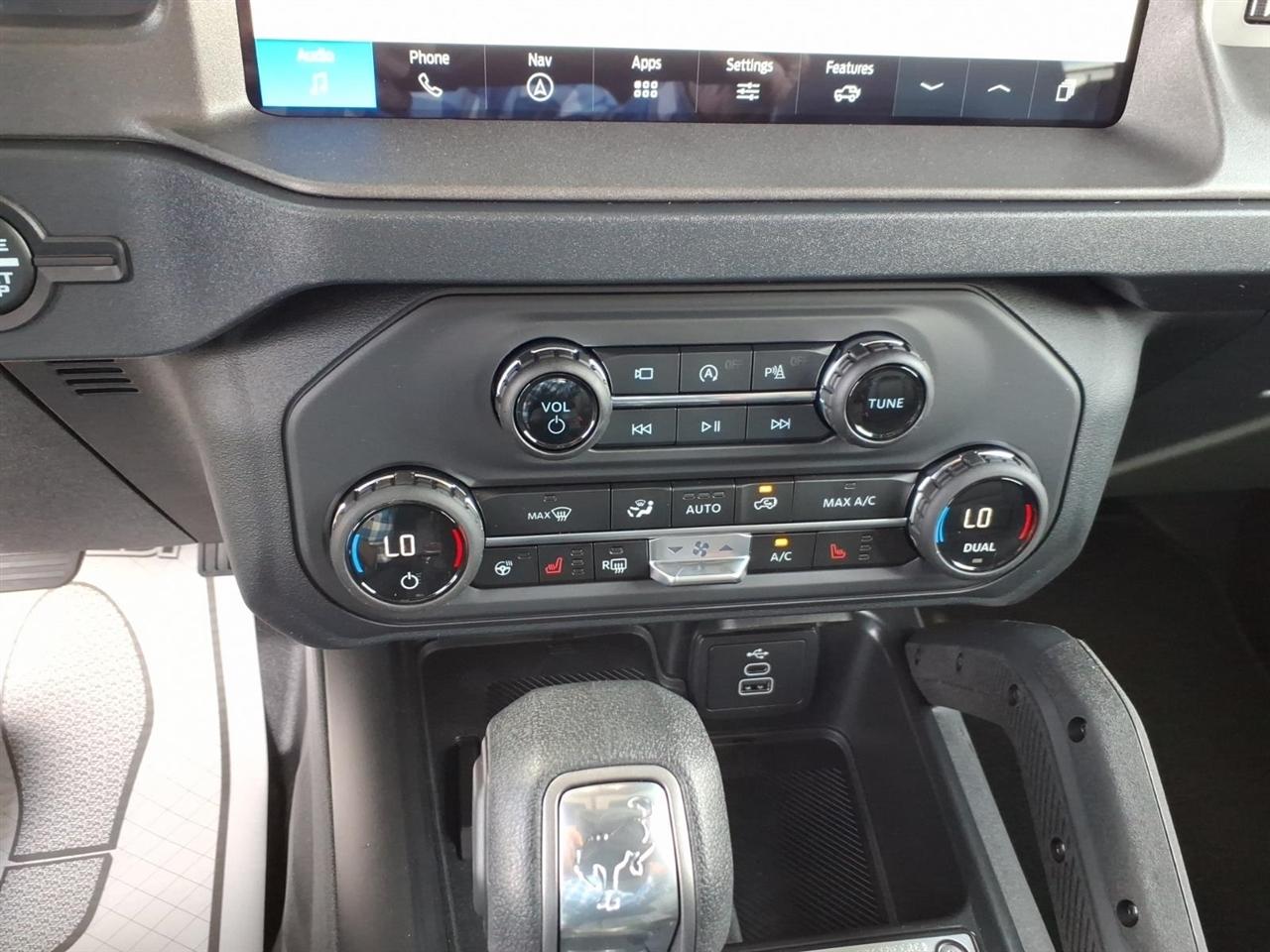 Ford Bronco  2026