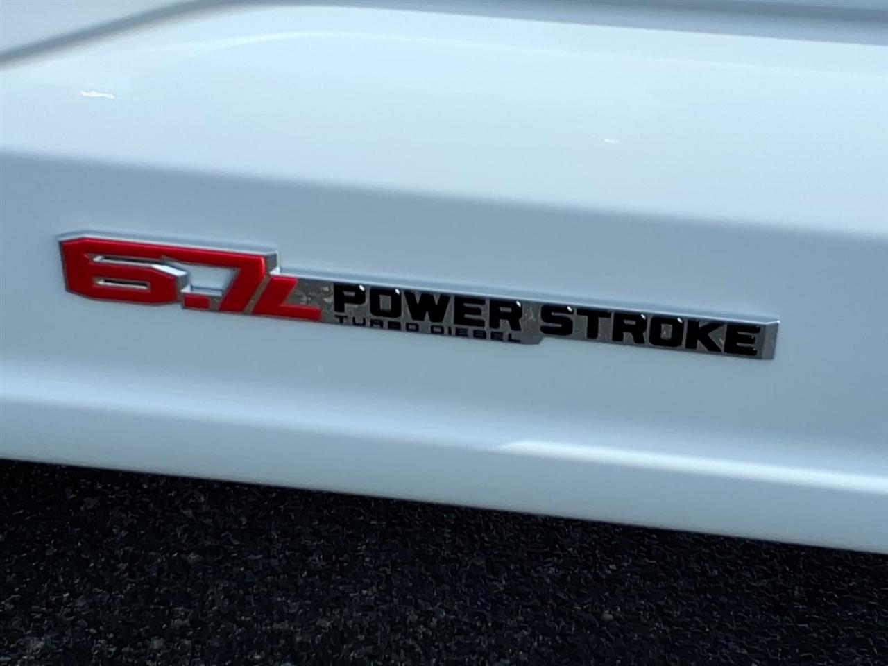 Ford Super Duty F-350 SRW  2027