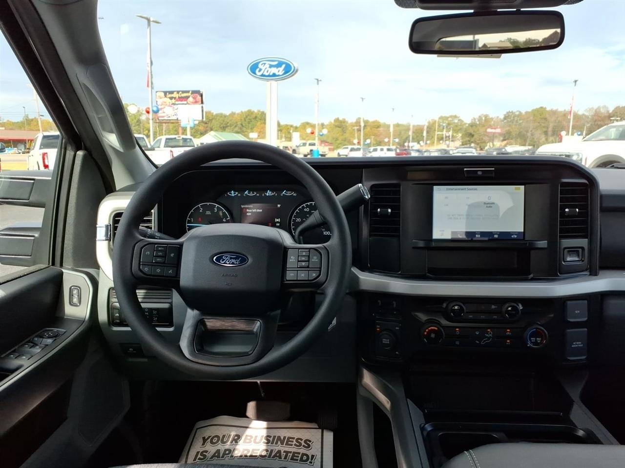Ford Super Duty F-350 SRW  2027