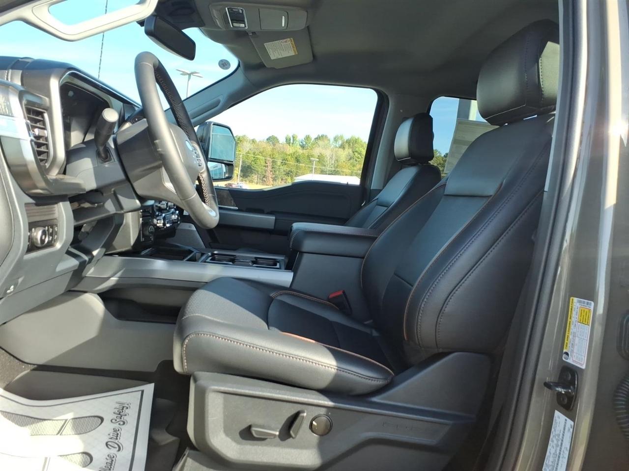 Ford Super Duty F-250 SRW  2027