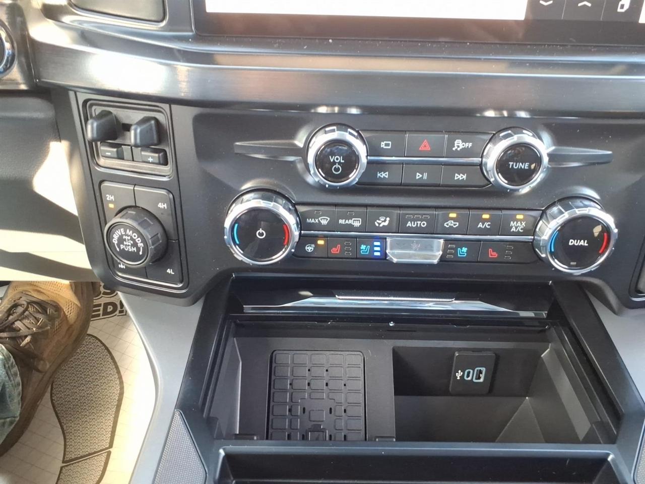 Ford Super Duty F-250 SRW  2027