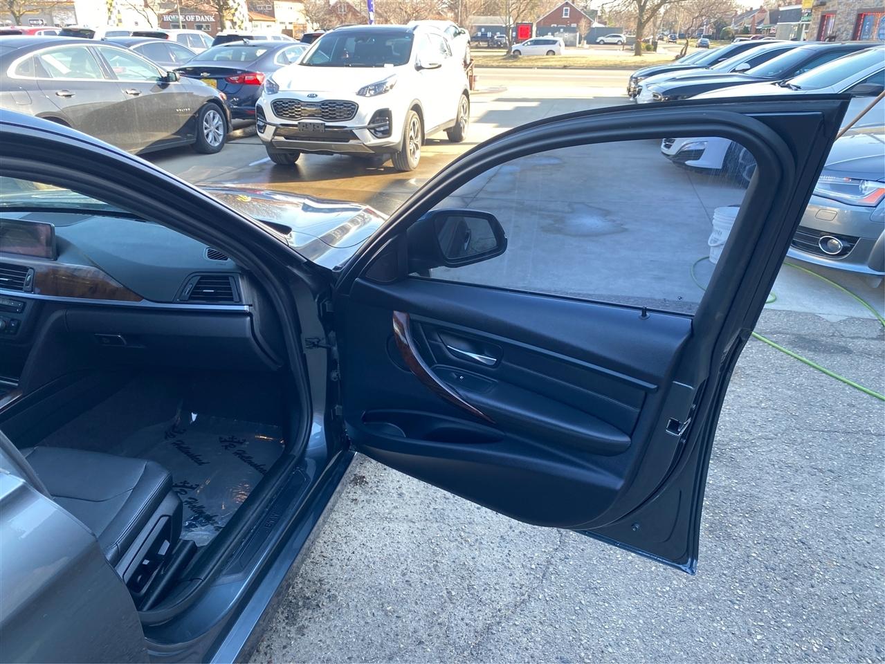 BMW 3-Series 328i Sedan 2015