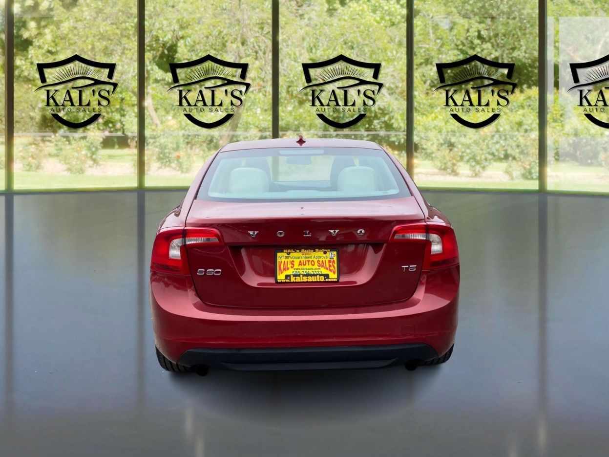 Volvo S60 FWD 4dr Sdn T5 2012