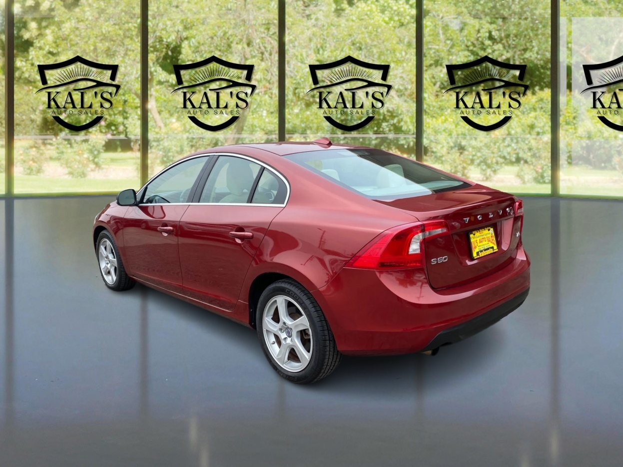 Volvo S60 FWD 4dr Sdn T5 2012