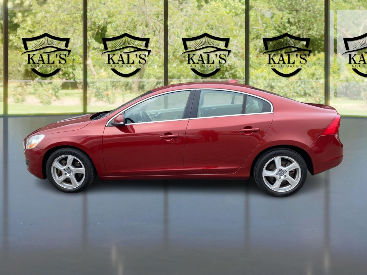 Volvo S60 FWD 4dr Sdn T5 2012