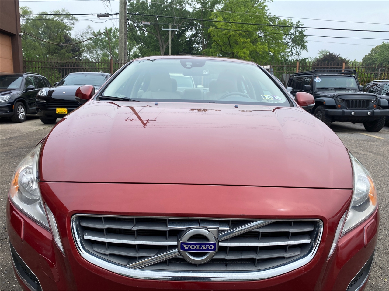 Volvo S60 FWD 4dr Sdn T5 2012