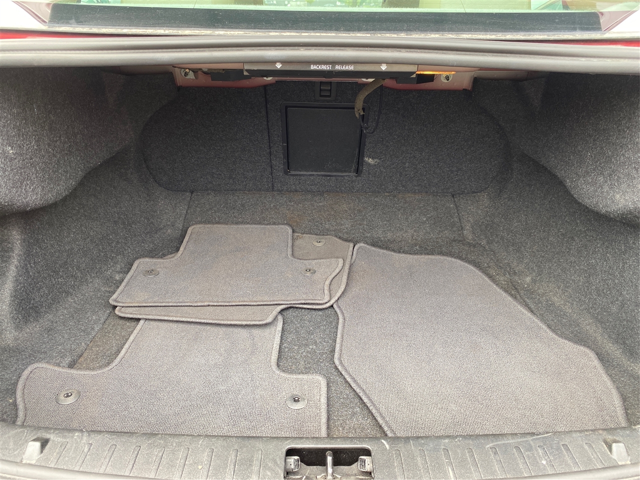 Volvo S60 FWD 4dr Sdn T5 2012