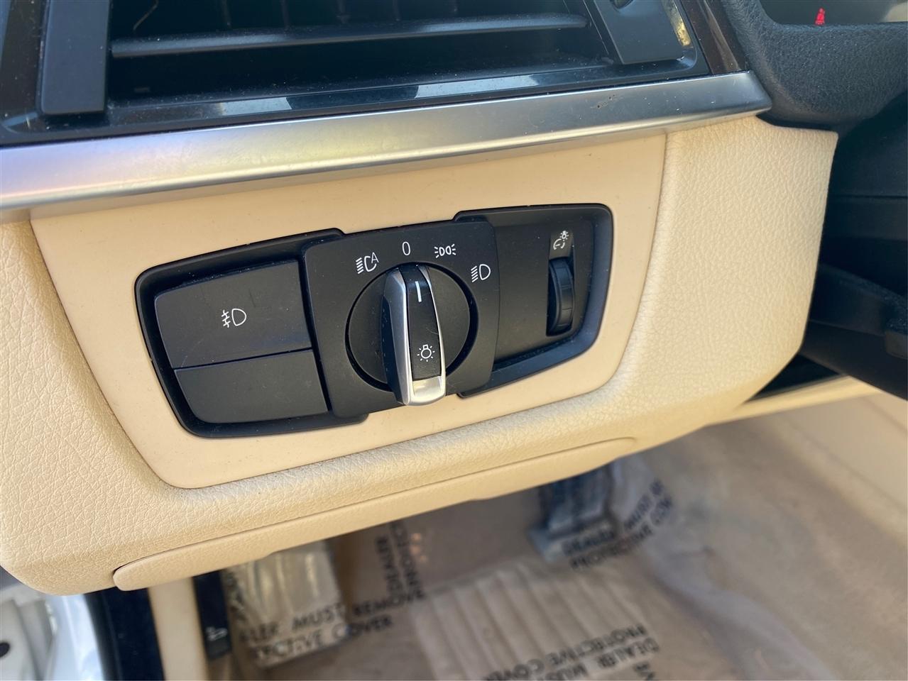 BMW 3-Series Gran Turismo 5dr 328i xDrive Gran Turismo AWD SULEV 2015