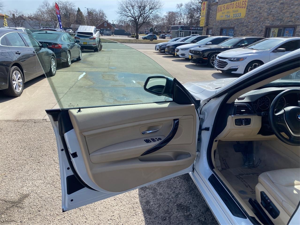 BMW 3-Series Gran Turismo 5dr 328i xDrive Gran Turismo AWD SULEV 2015