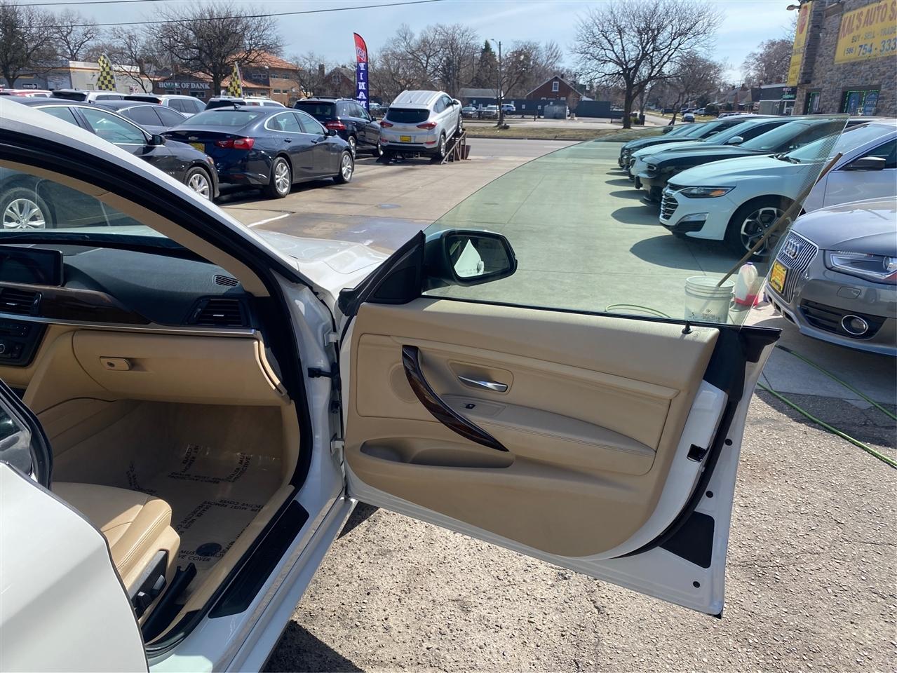 BMW 3-Series Gran Turismo 5dr 328i xDrive Gran Turismo AWD SULEV 2015