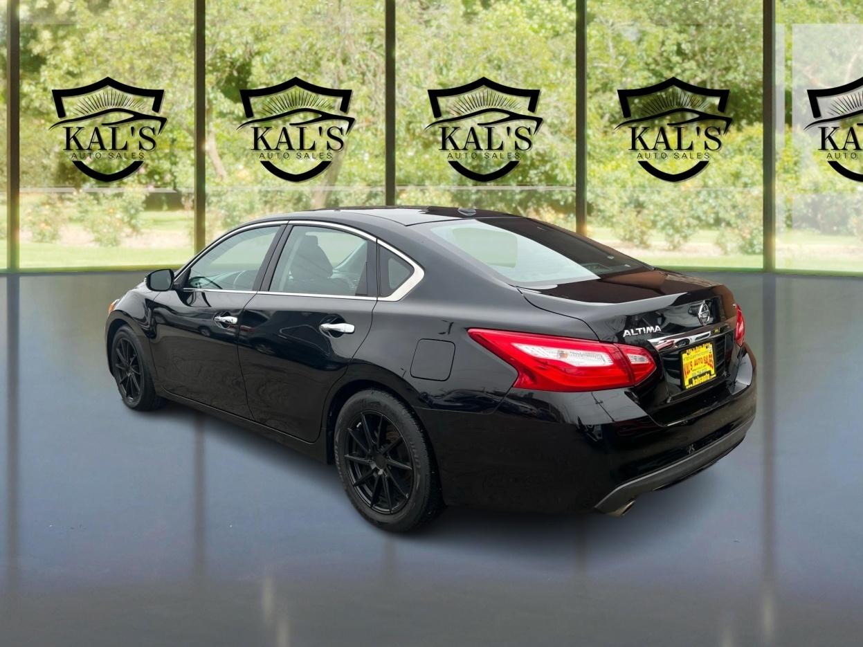 Nissan Altima 2.5 SL Sedan 2017