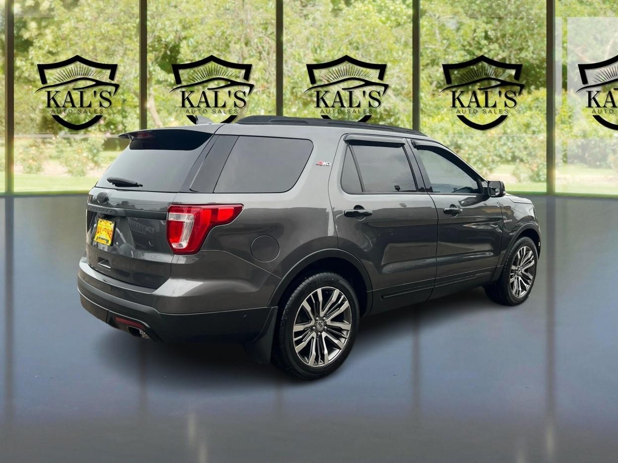 Ford Explorer 4WD 4dr Platinum 2016