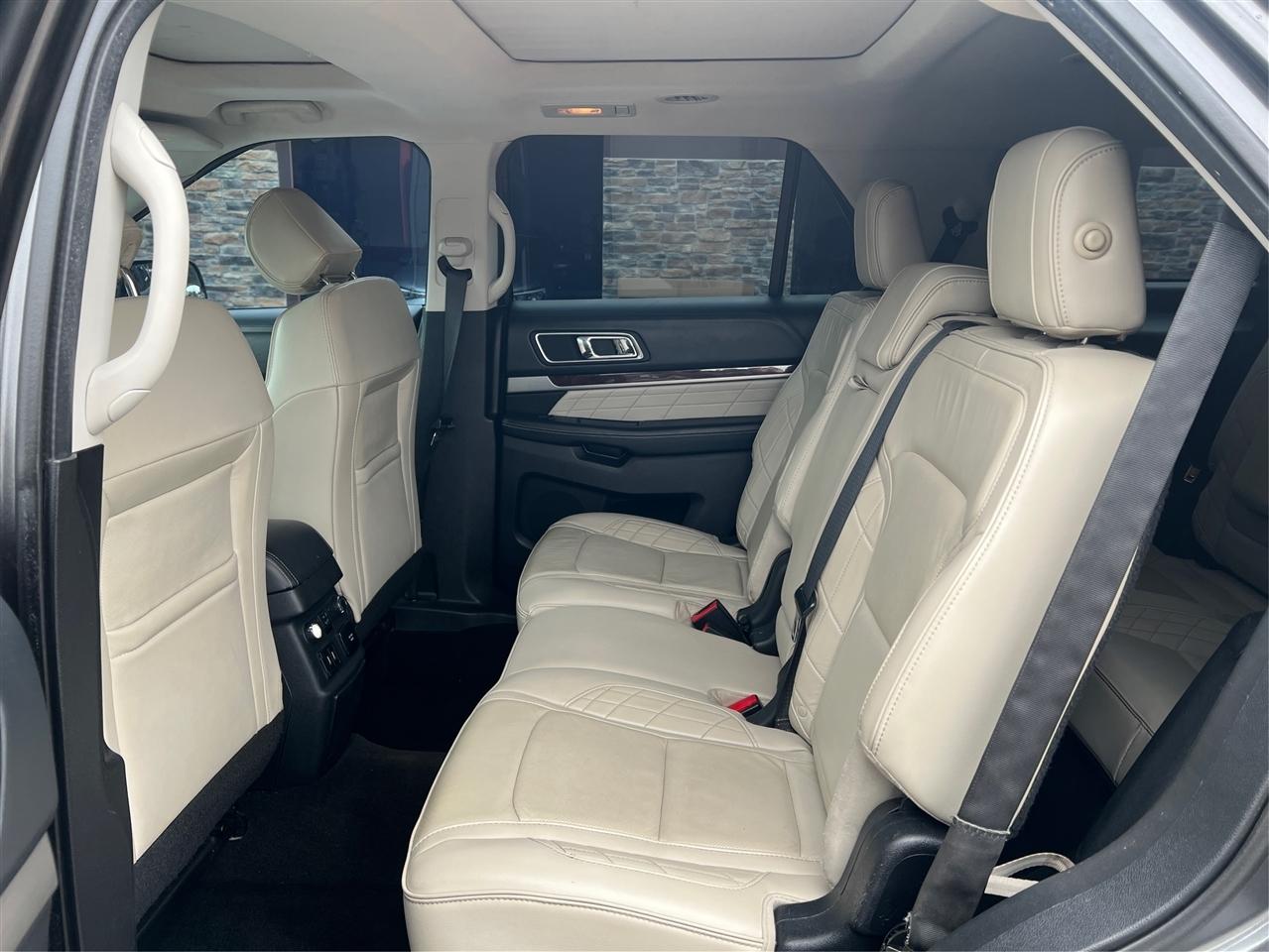 Ford Explorer 4WD 4dr Platinum 2016