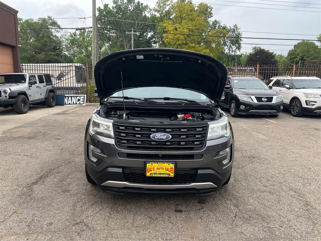 Ford Explorer 4WD 4dr Platinum 2016
