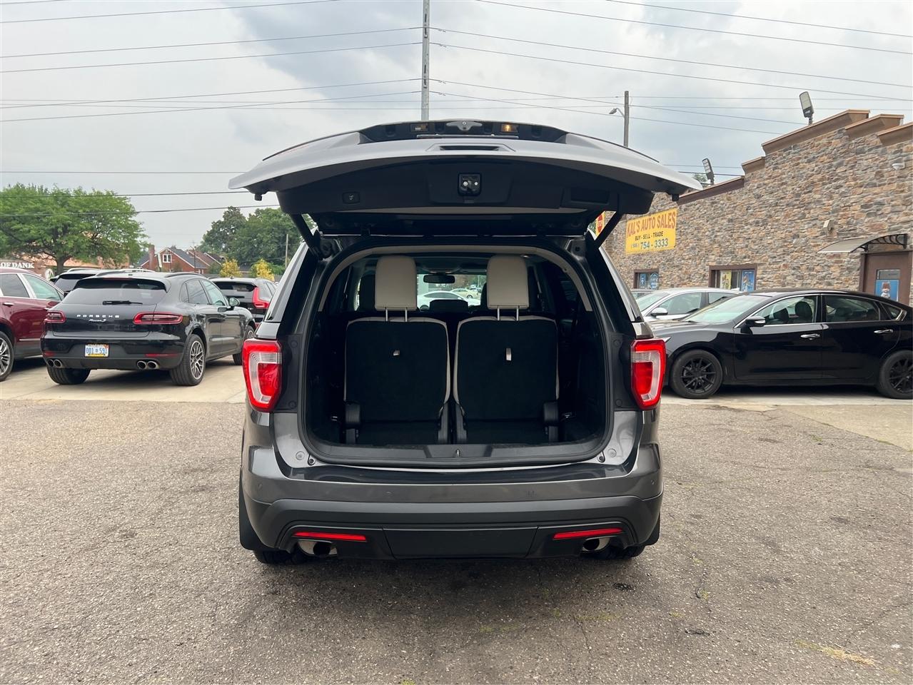 Ford Explorer 4WD 4dr Platinum 2016