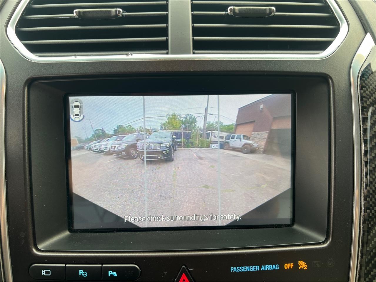 Ford Explorer 4WD 4dr Platinum 2016