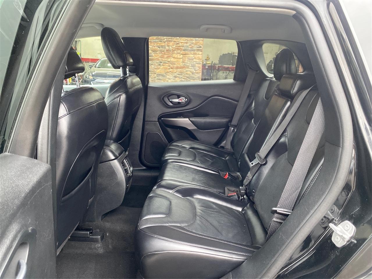 Jeep Cherokee Limited FWD 2019