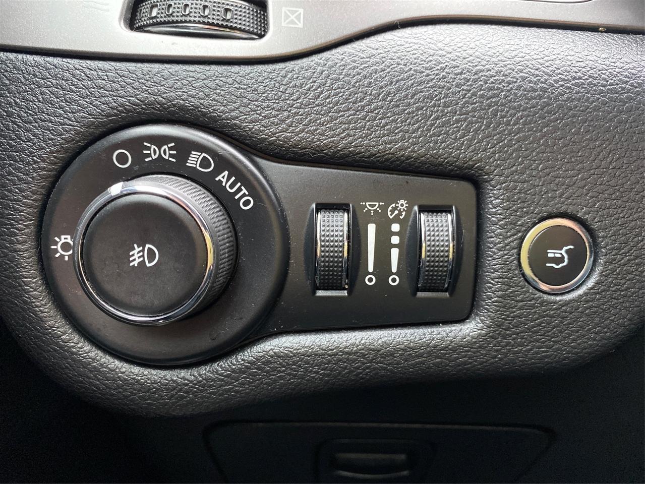 Jeep Cherokee Limited FWD 2019