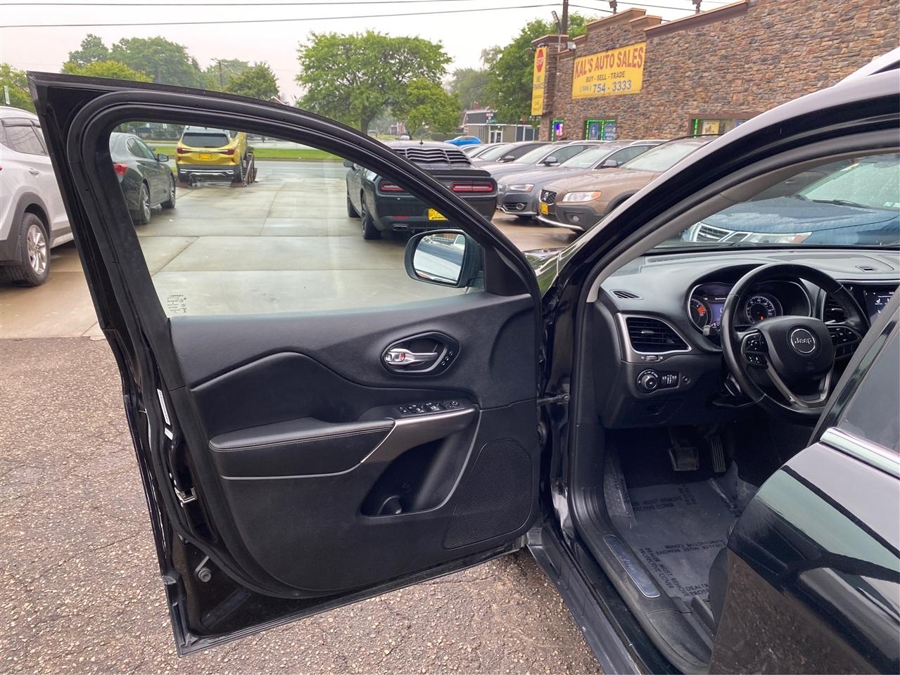 Jeep Cherokee Limited FWD 2019