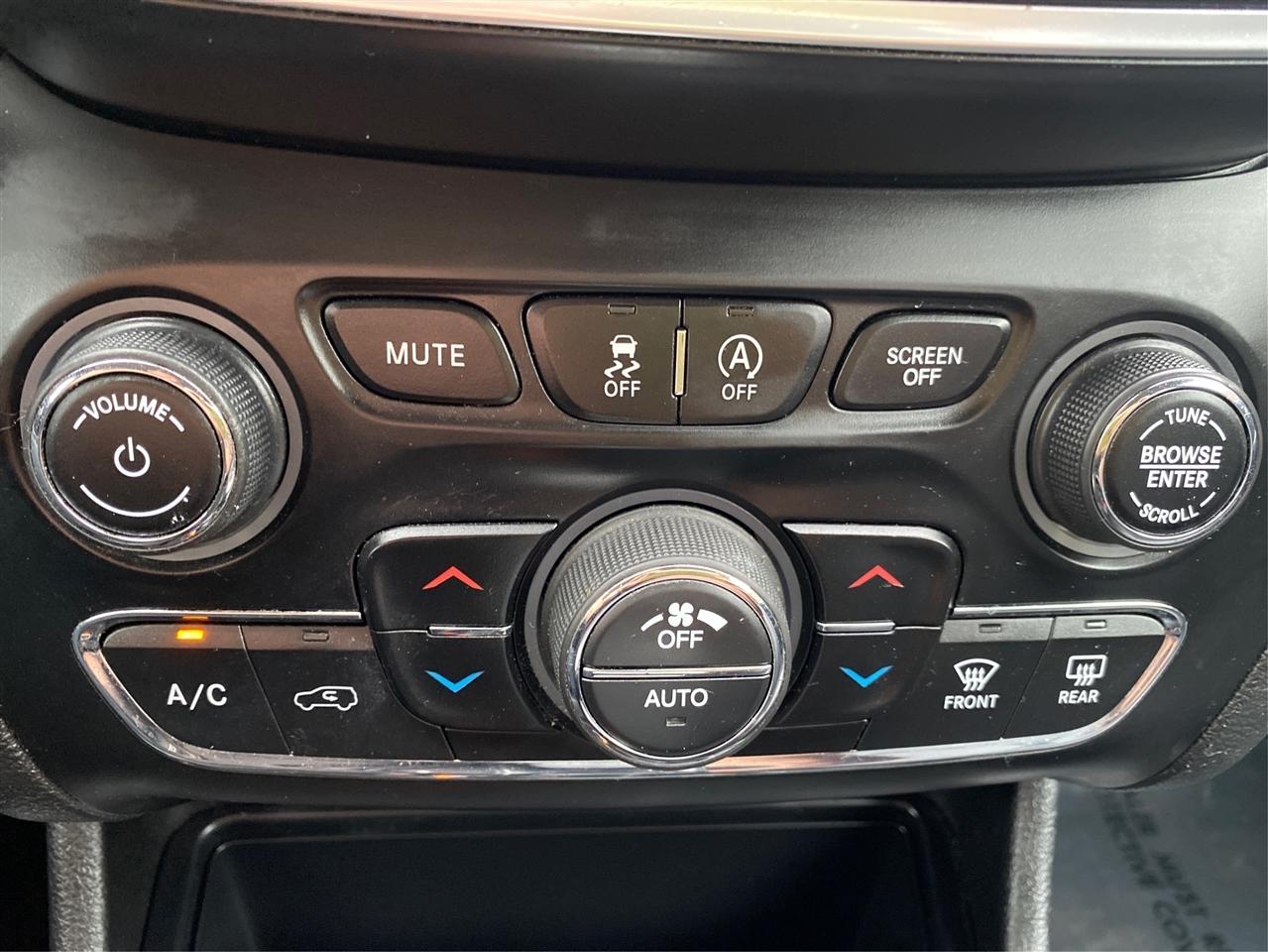 Jeep Cherokee Limited FWD 2019